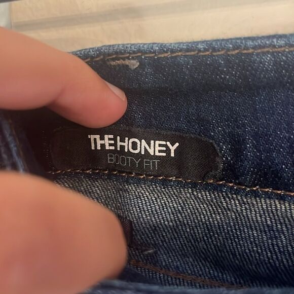 Joe’s Jeans The Honey Booty Fit Jeans - Picture 3 of 7